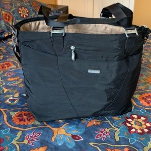 Baggallini Tote w/ laptop sleeve